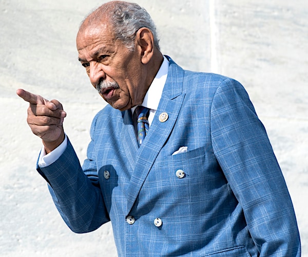 YouGov Poll: Americans Believe Accusers Over Accused Pols