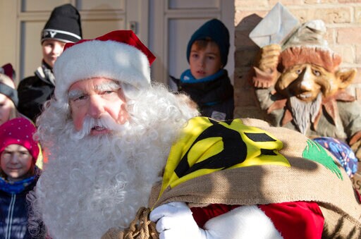 Santa Claus Back at Work in Germany Answering Christmas Mail