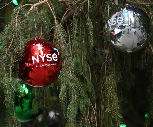 Stocks Slip Over Higher Interest Rate Worries