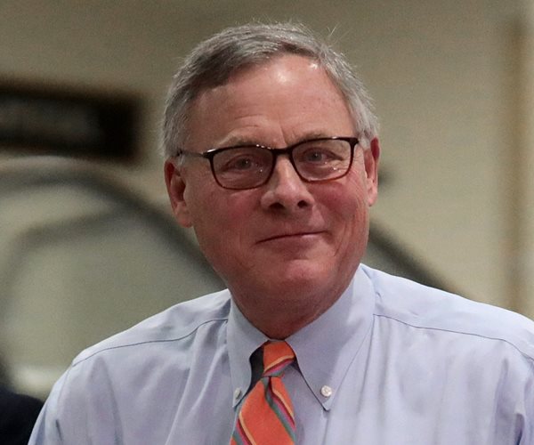 Sen. Burr Steps Down as Intel Chairman