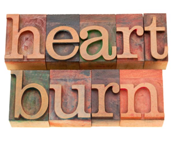 Common Heartburn Meds Tied to Pneumonia in Seniors