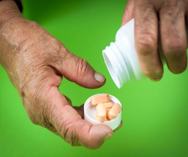 1 in 6 Seniors Take Dangerous Combos of Meds