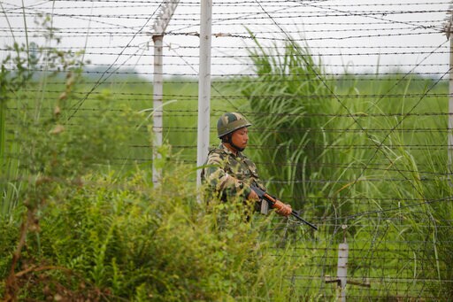 Pakistani PM Reiterates Support to People of Indian Kashmir