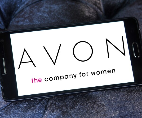 Avon Shareholders Call for Sale, Stock Price Rises