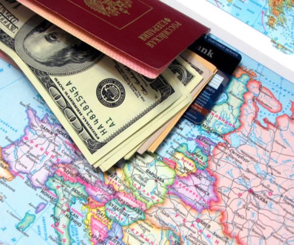 EU to Tighten Travel Rules for Russians, but No Visa Ban