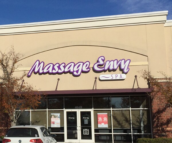 Massage Envy Allegations: 180-Plus Spa-Goers Claim Harassment, BuzzFeed Says