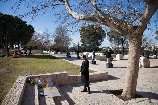 Israel Troops Shoot Dead Knife-wielding Palestinian Attacker