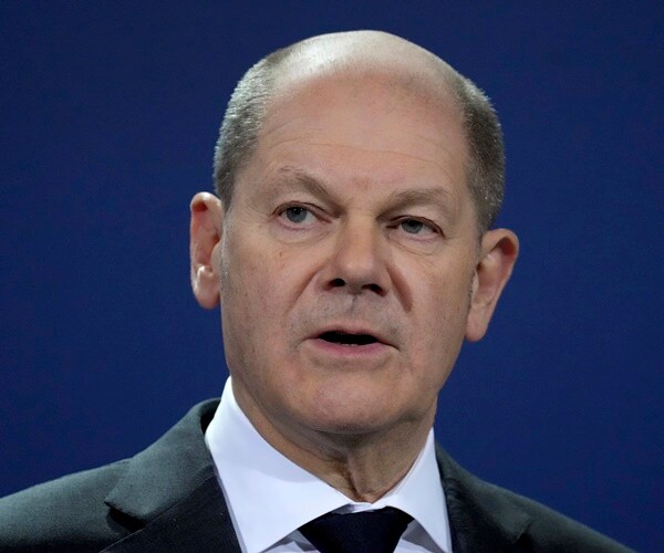 Scholz to Putin: we Will Defend 'Every Square Inch' of NATO Territory