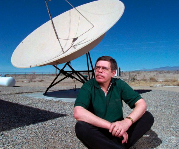 U.S. Radio Host and Conspiracy Theorist Art Bell Dead at 72