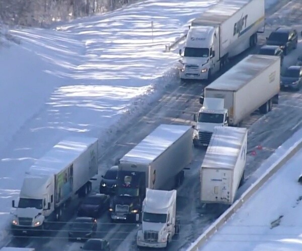 Virginia Officials Defend Response to Snowy Gridlock on I-95