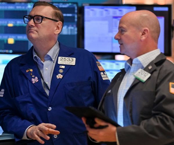 Wall St Mixed as Cisco Rallies & UnitedHealth Tumbles