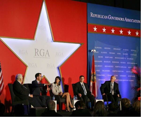 Republican Governors Seek to Avoid 2018 Damage From Trump, Moore