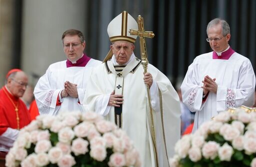 Pope Celebrates Easter Sunday amid Bloodshed in Sri Lanka
