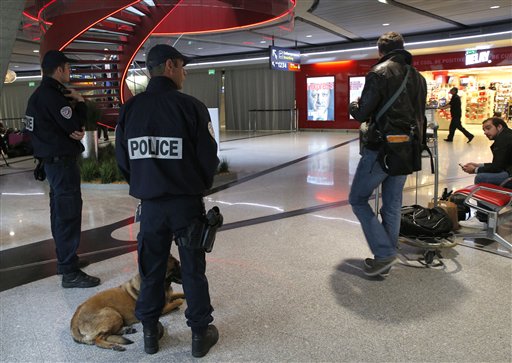 The Latest: French, British Investigators Arrive in Egypt