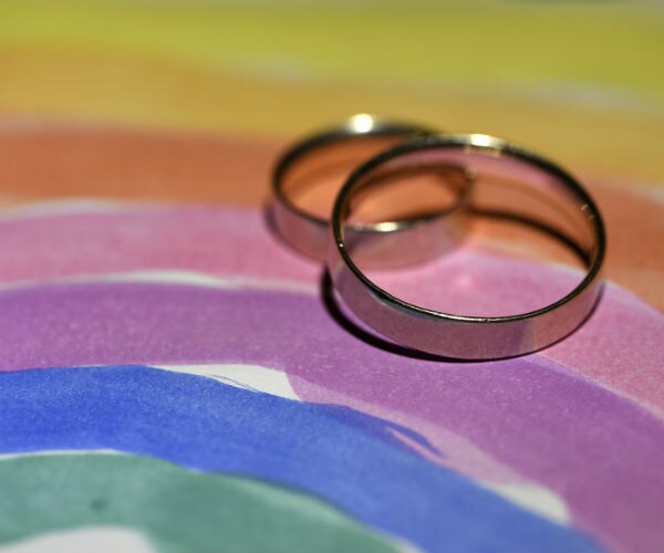 Australians Endorse Gay Marriage, Ensuring Parliament Bill