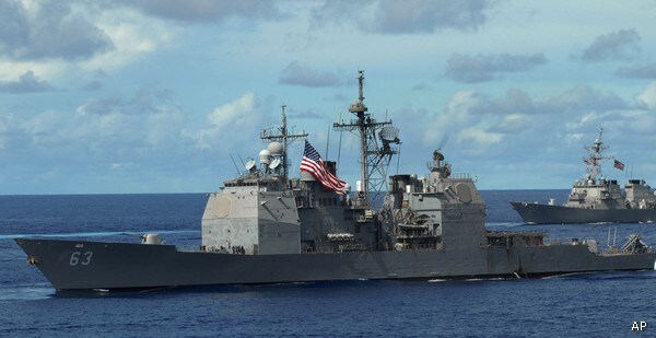 US, Chinese Warships Narrowly Avoid Collision in South China Sea