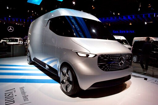 Germany's Mercedes-Benz Plans Assembly Plant in Egypt