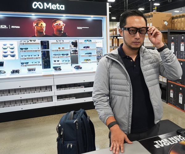 Meta Delays Ray-Ban Glasses on Supply Squeeze