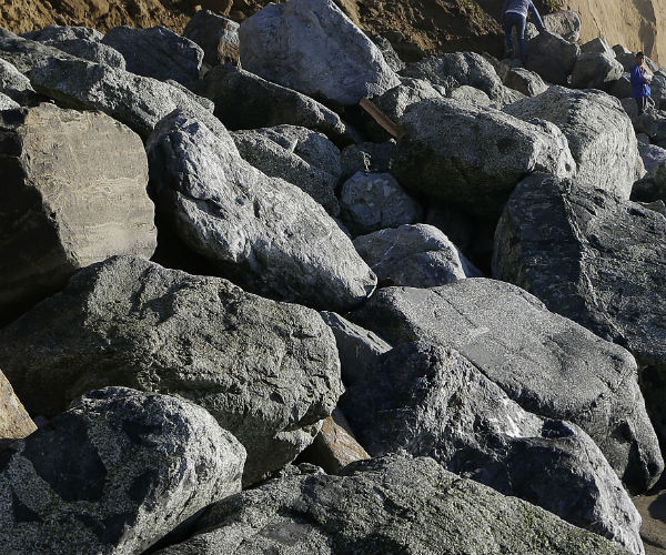 San Francisco Residents Put Boulders on Sidewalk to Stop Homeless Camps