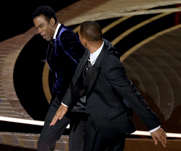 Will Smith attacks Chris Rock