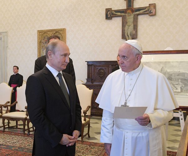 Putin Meets Pope, Italian Leaders on 1-Day Visit to Rome
