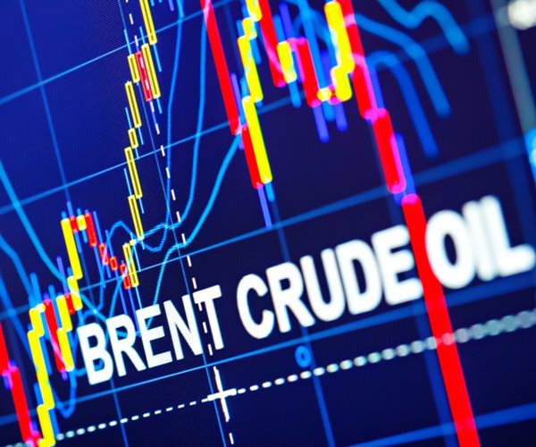 Oil Traders Bet $500 Million Before Trump Delayed Iran Strike