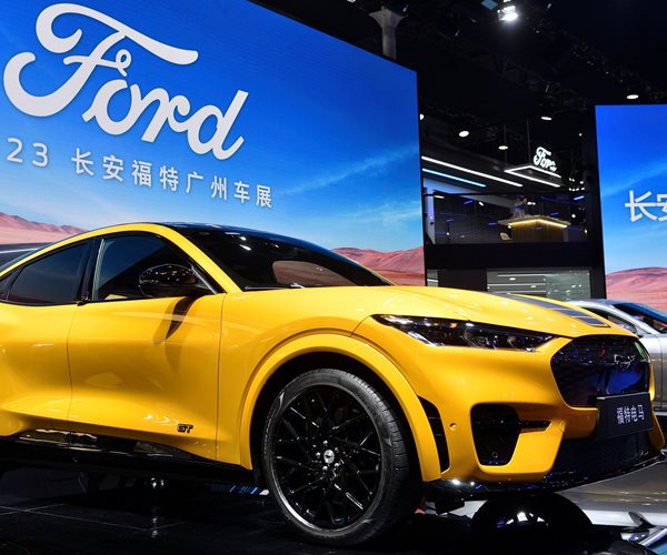 Ford Cuts Electric Mustang Mach-E Prices up to $8K