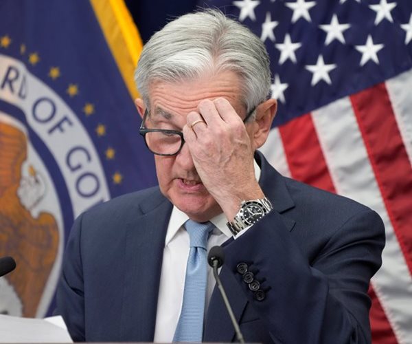 The Fed Is Flying America Into an Economic Storm