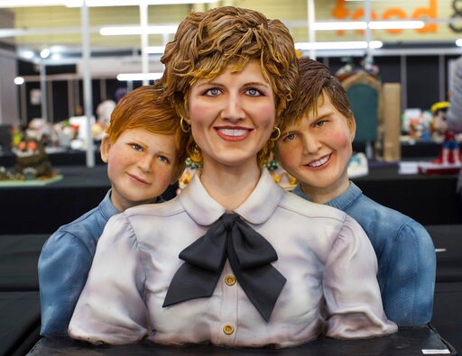Royal Sweets: Diana and Sons Feature in Cake Competition