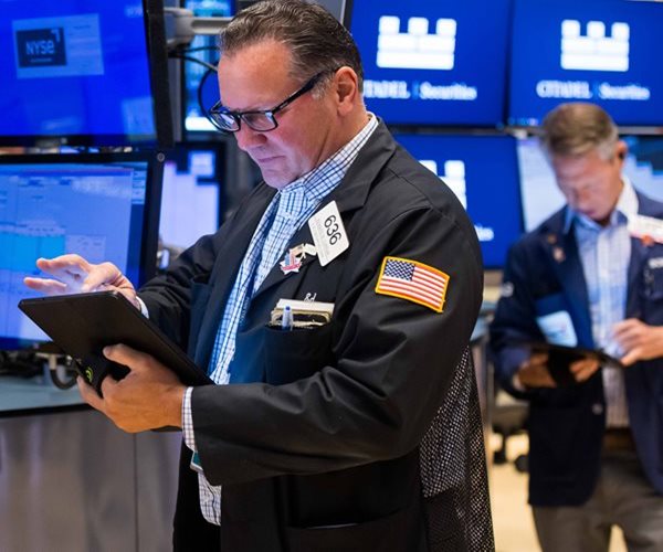Nasdaq Clinches Record-Closing High