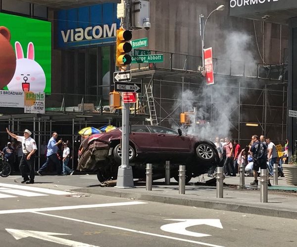 1 Dead, 23 Hurt as Car Rams Pedestrians in New York's Times Square