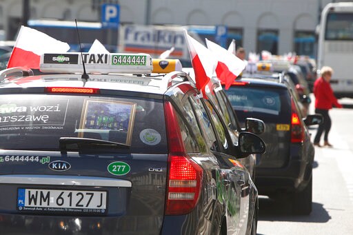 Polish Taxi Drivers Protest Growth of Unlicensed Drivers