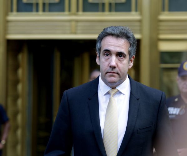 CNBC: Even After Raid, Mueller's Team Asked Witnesses About Cohen's Involvement in Trump Campaign