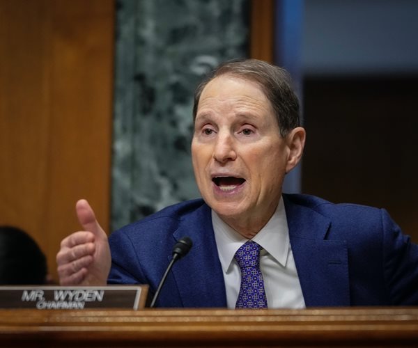 US Senate Panel Weighs End to Tax Breaks for Companies Backing Russia 