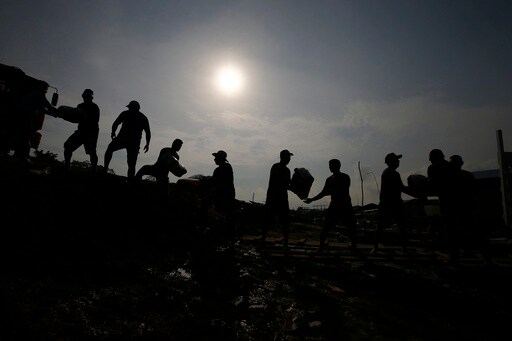 In the Amazon, Communities Next to the World's Most Voluminous River Are Queuing for Water