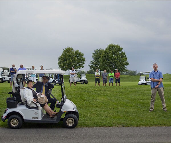 Sen. Wyden Asks Trump Golf Clubs to Turn Over Visitor Logs