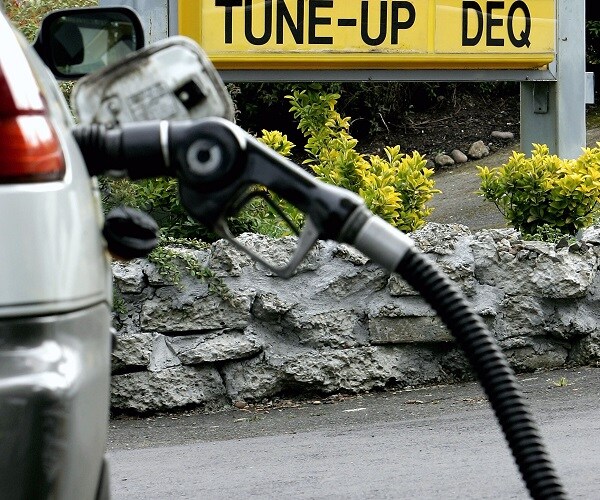 Some Oregonians Can Now Pump Their Own Gas