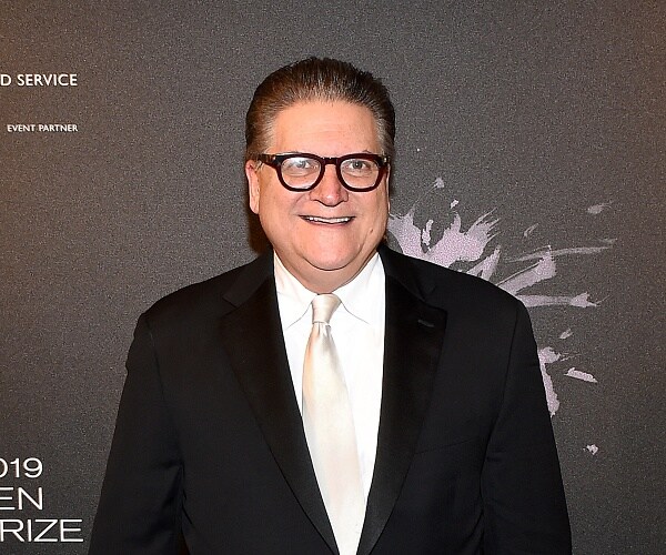 robert hertzberg arrives at gala