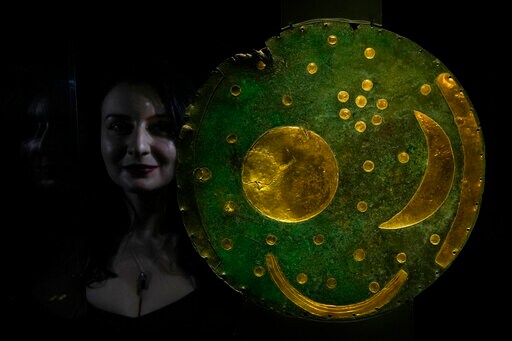 Stonehenge through the Ages: Exhibit Brings Builders to Life