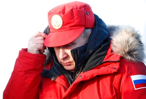 Putin Visits Arctic Archipelago to Reaffirm Russian Presence