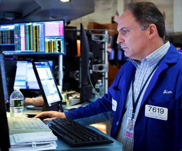 US Stock Futures Slide as Fed Quashes Pivot Hopes