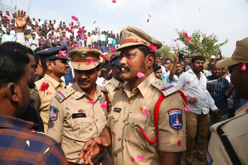 Indian Police Fatally Shoot 4 Suspects in Gang-rape Case