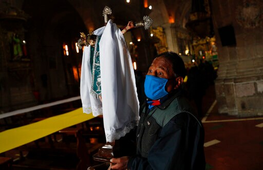 Cabinet Ministers Quit in Crisis for Bolivia President