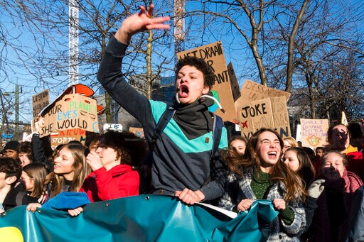 11,000 March in Brussels Climate Protest