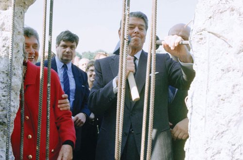 9/16/90 — Eastern Europe ‘Rained Gratitude’