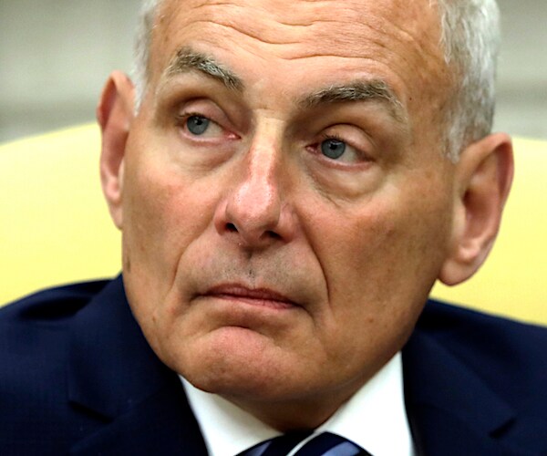 Report: Kelly Not Letting Senate Russia Advocate Near Trump