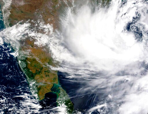 Thousands Evacuated in India as Strong Cyclone Inches Closer