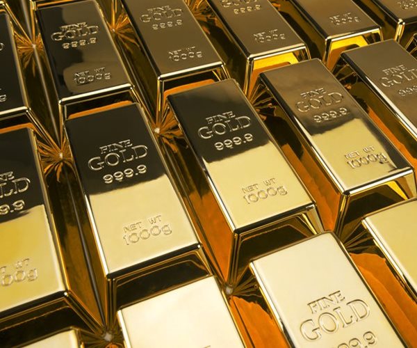 Gold Rallies 1% as Credit Suisse Dulls Risk Demand