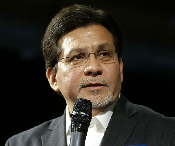 Alberto Gonzales Rips Conservatives' Attacks on Potential SCOTUS Nominees
