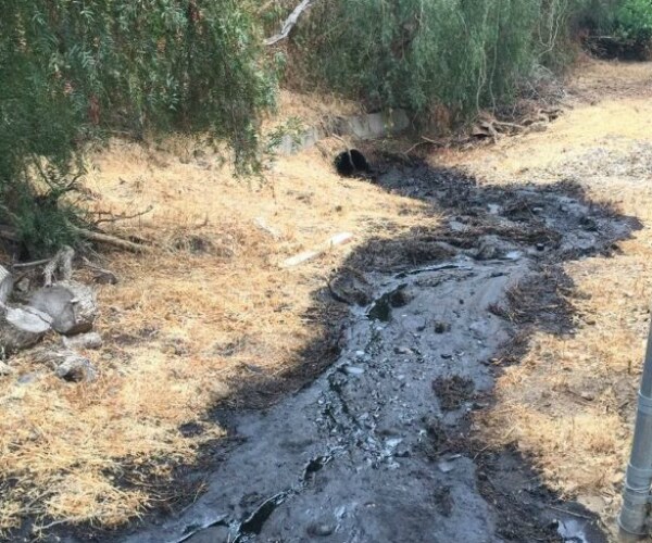 California Oil Pipeline Spill Stopped Before Reaching Beach